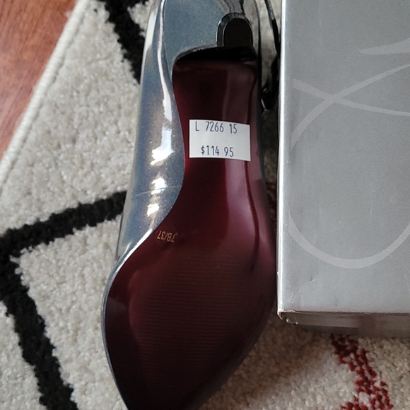 Jessica Simpson Heels - Picture 7 of 14